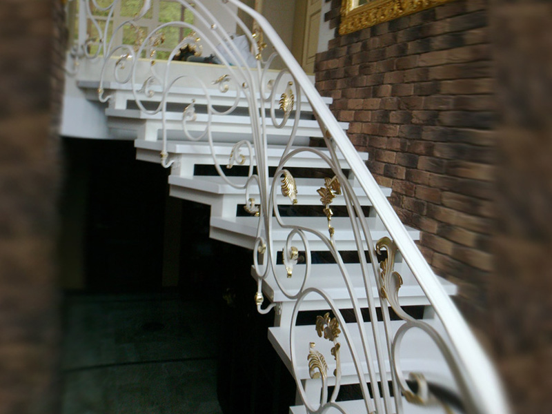 лестница в дом на второй этаж INOX