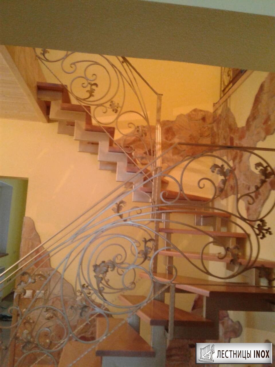 Лестница с коваными перилами в Ульяновске