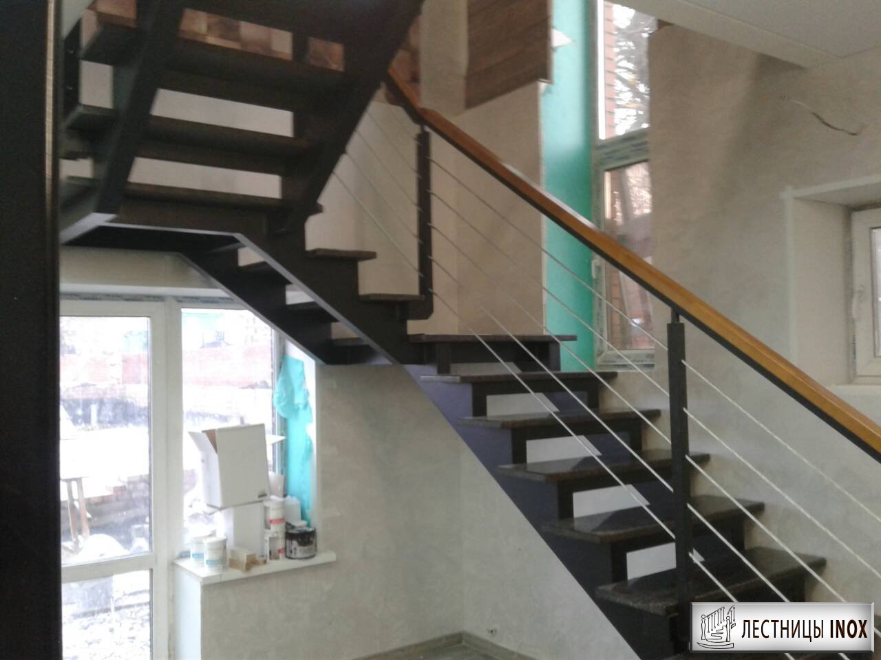 Мраморные ступени лестницы в Ульяновске